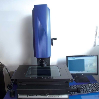 Two dimensional image measuring instrument